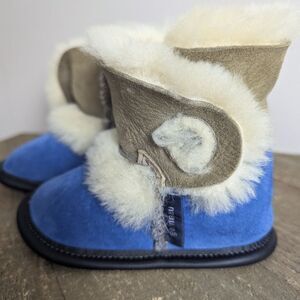 Garneau Reversed sheepskin toddler booties